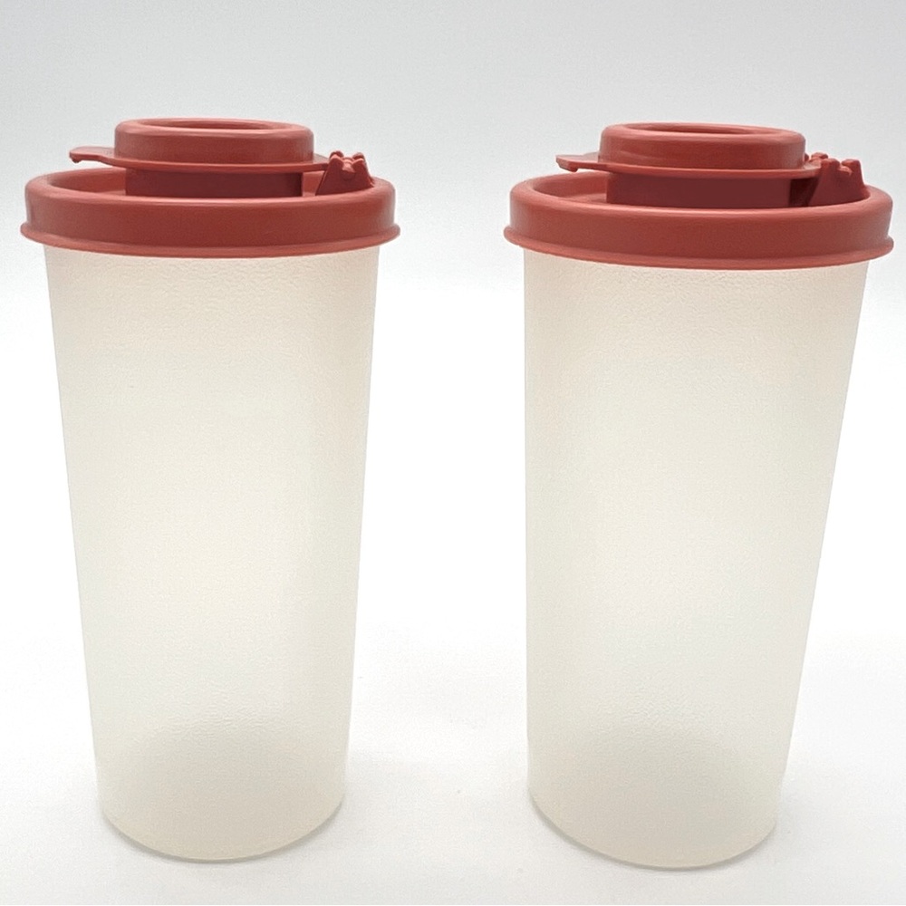Tupperware Salt & Pepper Shakers Dusty Rose Pink Vintage Flip Lid 4.5”Tall 1329